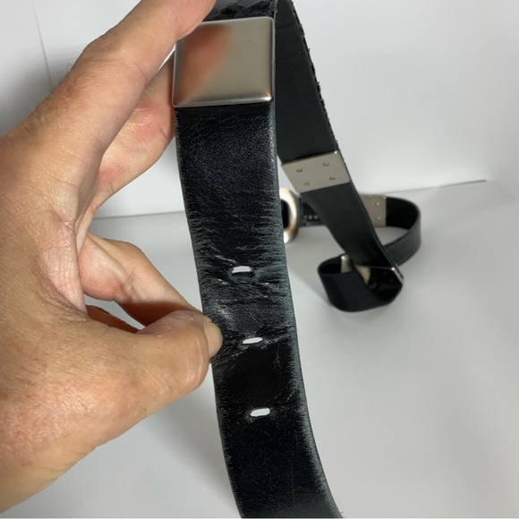 Suzi Roher Canada Black Leather Belt w/Silver Rectangle Hardware w/Silver Buckle - Picture 10 of 14
